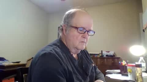 Snapshot of bullfrogg5050 chatting on February 2026 06:23:02 PM bullfrogg5050 online show from February 2026 06:23:02 PM