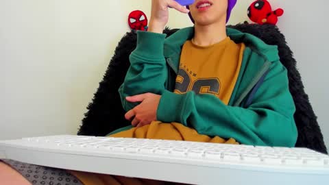 Tonny online show from February 2025 10:04:02 PM