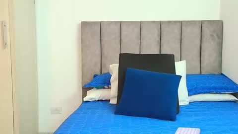 Carolina online show from October 2025 04:10:02 AM