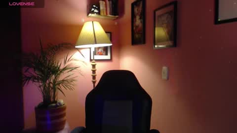 bunnyEmilyR0s33 online show from March 2026 08:20:01 AM