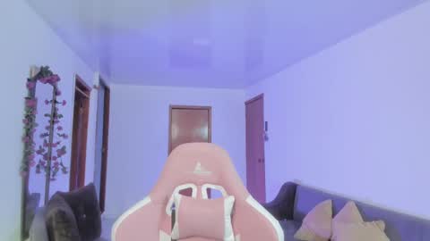 Im Val Welcome to my room My instagram Bubble cosmic online show from March 2025 04:05:02 AM