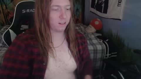 Snapshot of burningflute chatting on December 2024 11:03:02 PM burningflute online show from December 2024 11:03:02 PM