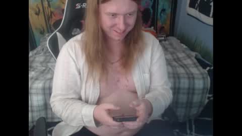 Snapshot of burningflute chatting on December 2024 08:12:02 PM burningflute online show from December 2024 08:12:02 PM