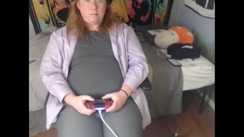 Snapshot of burningflute chatting on September 2025 07:26:02 PM burningflute online show from September 2025 07:26:02 PM