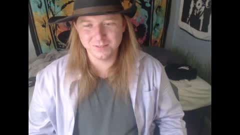 Snapshot of burningflute chatting on September 2025 06:54:01 PM burningflute online show from September 2025 06:54:01 PM