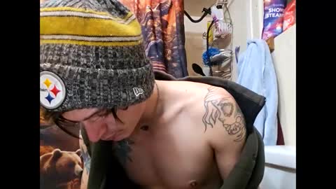 Snapshot of burntbuns710 chatting on January 2025 10:02:01 AM LostSingledad online show from January 2025 10:02:01 AM