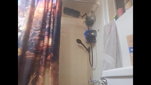 Snapshot of burntbuns710 chatting on November 2025 07:41:02 AM LostSingledad online show from November 2025 07:41:02 AM