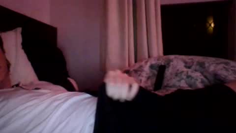 burnttoast6 online show from November 2025 11:57:02 AM