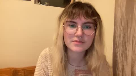 esme gray online show from December 2024 03:27:02 AM