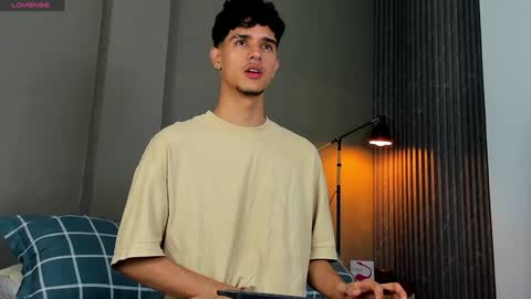 Buster independent model online show from January 2025 07:38:01 AM