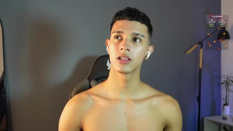 Snapshot of busterspinter chatting on April 2026 03:32:02 AM Buster independent model online show from April 2026 03:32:02 AM