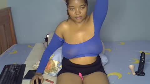 Snapshot of busty_kenzi chatting on June 2026 03:30:01 AM busty kenzi online show from June 2026 03:30:01 AM