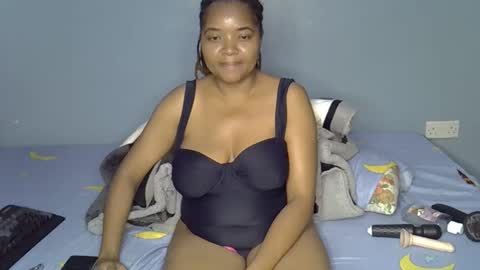 Snapshot of busty_kenzi chatting on June 2026 05:48:01 PM busty kenzi online show from June 2026 05:48:01 PM
