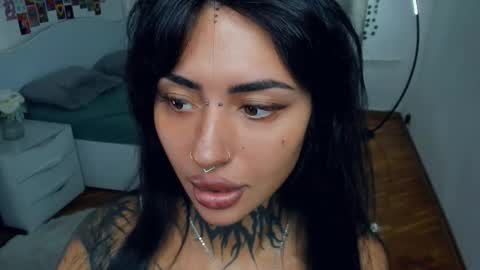 Snapshot of butter_f1y chatting on October 2025 06:12:01 AM Sabrina online show from October 2025 06:12:01 AM