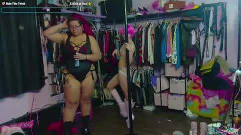 Snapshot of bxbyfxgaa chatting on November 2025 04:01:01 AM BxBYFxG online show from November 2025 04:01:01 AM