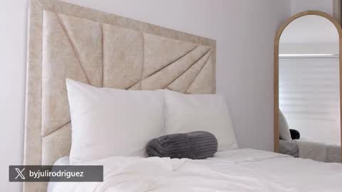    online show from January 2026 09:52:01 PM