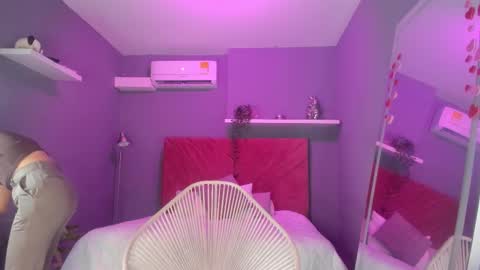 Snapshot of cailing chatting on February 2026 10:44:02 AM I am Katherine online show from February 2026 10:44:02 AM