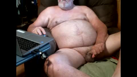 Snapshot of cajungrey75 chatting on December 2024 03:03:01 PM cajungrey online show from December 2024 03:03:01 PM