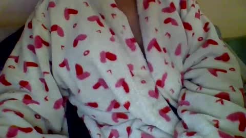 Snapshot of caligirl310r chatting on December 2024 03:28:02 PM Caligurl Queen Head Fluffer In Charge Goddess of Cocktease Mistress of Holes online show from December 2024 03:28:02 PM