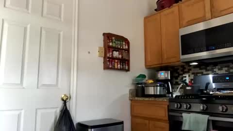 calishop1 online show from December 2024 04:27:02 PM