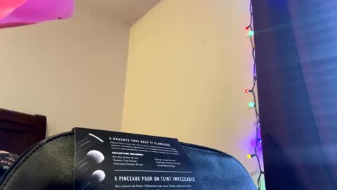 calishop1 online show from December 2024 10:57:02 PM