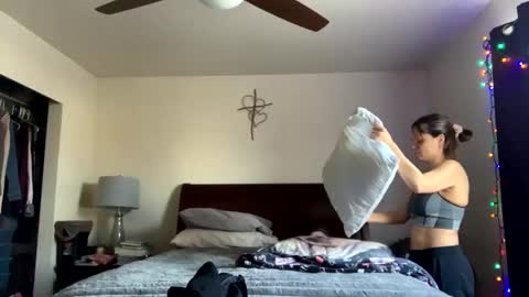 calishop1 online show from February 2025 04:11:02 PM