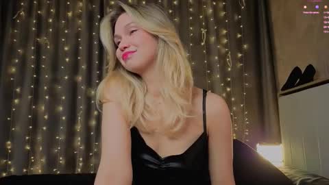 Snapshot of call__me_mommy_ chatting on January 2026 04:55:01 PM Nancy Please thumbs up me online show from January 2026 04:55:01 PM