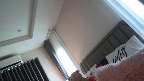 Call Me Linda online show from October 2025 02:39:02 AM