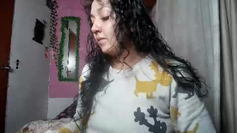 Snapshot of callme_lolas chatting on July 2026 01:55:01 AM paula online show from July 2026 01:55:01 AM