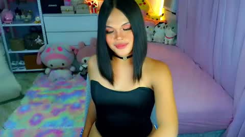 Mia online show from July 2026 07:30:01 AM