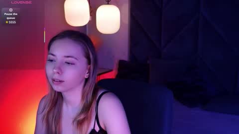 Nora online show from November 2025 05:54:01 AM