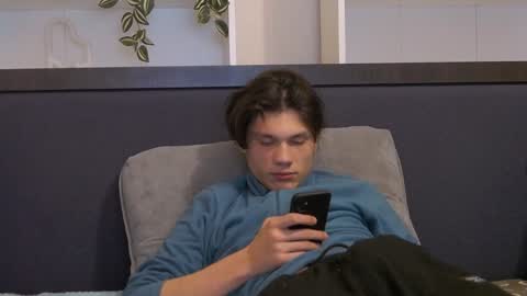 Snapshot of calvin_cay chatting on January 2025 10:43:02 PM Calvin online show from January 2025 10:43:02 PM