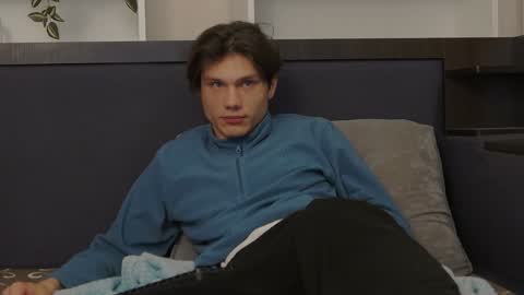 Snapshot of calvin_cay chatting on January 2025 12:30:01 AM Calvin online show from January 2025 12:30:01 AM