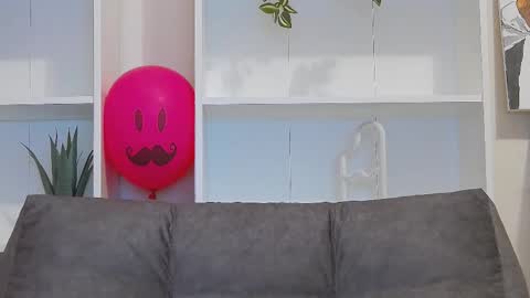 Snapshot of calvin_cay chatting on February 2025 02:50:02 AM Calvin online show from February 2025 02:50:02 AM