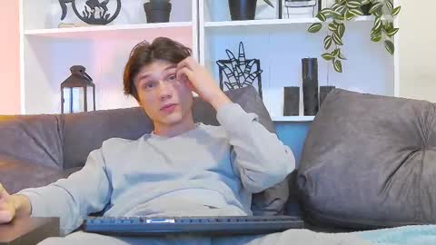 Snapshot of calvin_cay chatting on March 2025 08:00:01 PM Calvin online show from March 2025 08:00:01 PM