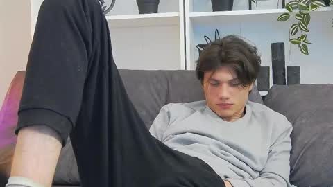 Snapshot of calvin_cay chatting on March 2025 03:08:01 AM Calvin online show from March 2025 03:08:01 AM