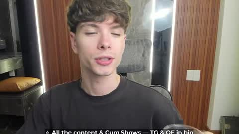 Hey I am Calvin  online show from April 2026 05:17:01 PM