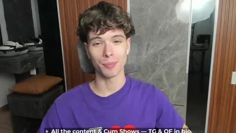 Snapshot of calvin_loves_you chatting on June 2026 05:18:01 PM Hey I am Calvin online show from June 2026 05:18:01 PM