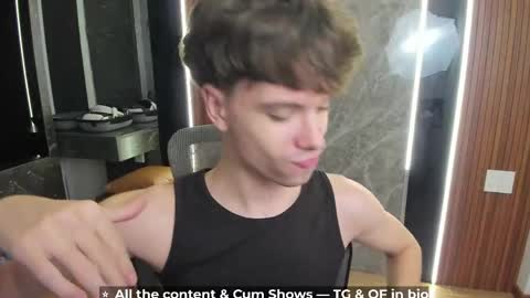 Snapshot of calvin_loves_you chatting on June 2026 05:18:02 PM Hey I am Calvin online show from June 2026 05:18:02 PM