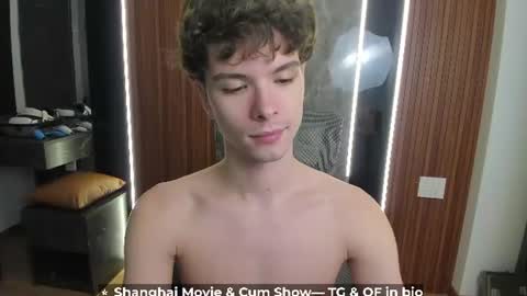 Snapshot of calvin_loves_you chatting on July 2026 03:18:02 PM Hey I am Calvin online show from July 2026 03:18:02 PM