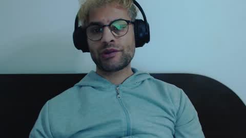 Calvinjohnlad online show from February 2025 09:36:02 PM