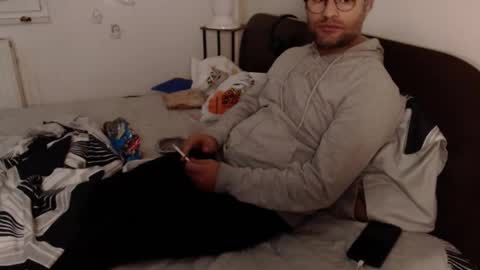 Calvinjohnlad online show from November 2025 11:04:02 PM