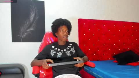 Snapshot of cam_brown chatting on October 2025 04:37:02 AM           online show from October 2025 04:37:02 AM