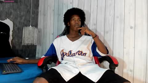 Snapshot of cam_brown chatting on October 2025 04:46:02 AM           online show from October 2025 04:46:02 AM