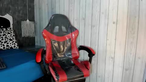 Snapshot of cam_brown chatting on October 2025 04:42:01 AM           online show from October 2025 04:42:01 AM