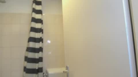 Snapshot of camahappy chatting on November 2025 04:10:02 PM Dick Grand online show from November 2025 04:10:02 PM