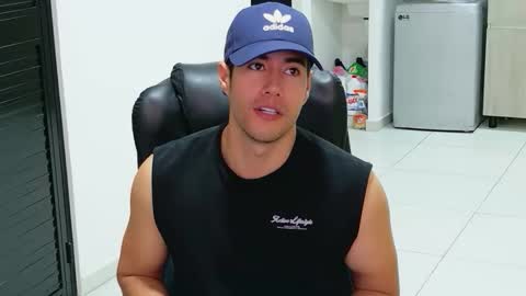 camara110 online show from May 2026 01:56:01 AM