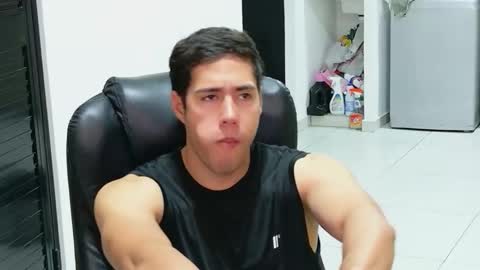 camara110 online show from May 2026 01:33:02 AM