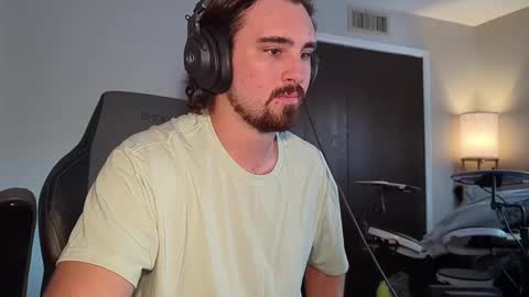 Snapshot of cameron_camming chatting on October 2025 07:47:02 PM Cameron online show from October 2025 07:47:02 PM