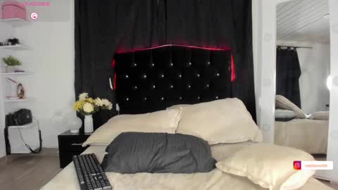 Camila cruz online show from October 2025 09:59:02 PM